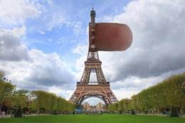 Eiffel Tower Finger Flag